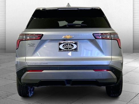 Used 2025 Chevrolet Equinox LT image 3