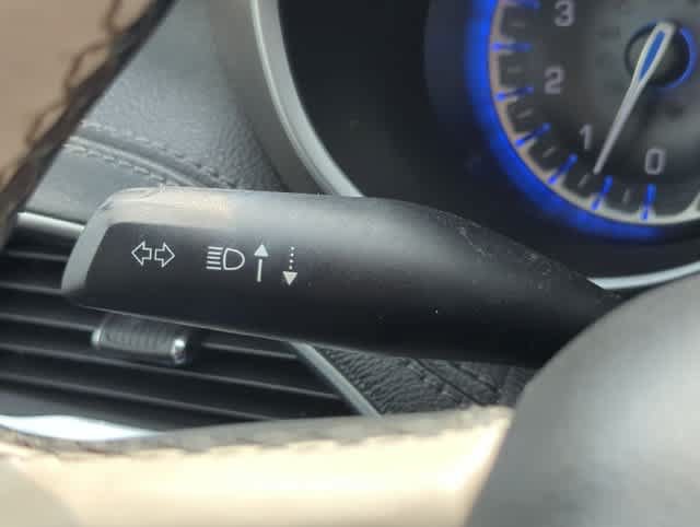 Certified 2018 Chrysler Pacifica Limited FWD image 30