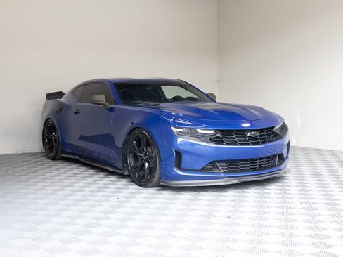 Used 2021 Chevrolet Camaro LT RWD image 6