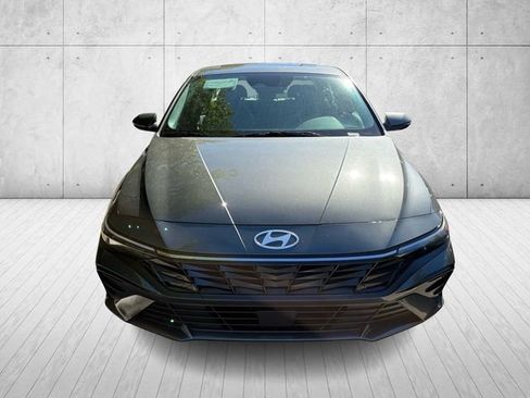 New 2026 Hyundai Elantra Limited image 2