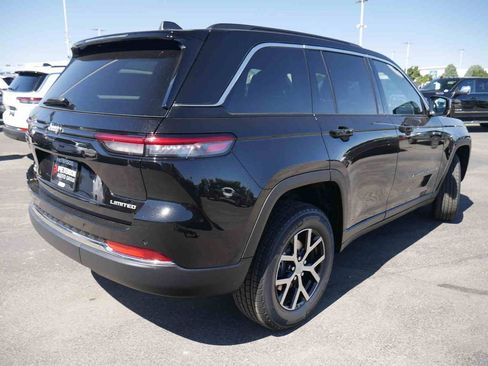New 2025 Jeep Grand Cherokee Limited image 19
