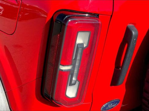 Used 2022 Ford Bronco Wildtrak image 89