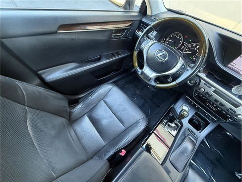 Used 2014 Lexus ES 350 w/ Luxury Package FWD image 10