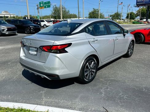 Used 2025 Nissan Versa SV FWD image 5