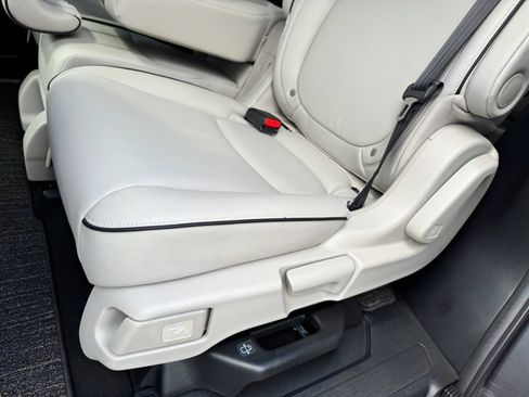 New 2026 Honda Odyssey Touring image 22