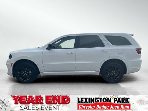 Used 2022 Dodge Durango SXT w/ Blacktop Package image 2