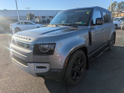 Used 2023 Land Rover Defender 110 SE image 4