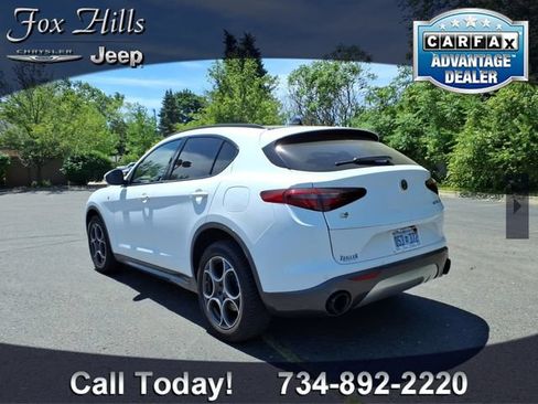 Used 2023 Alfa Romeo Stelvio Ti AWD/4WD image 6