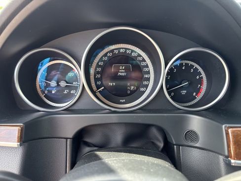 Used 2016 Mercedes-Benz E 350 4MATIC Sedan image 24