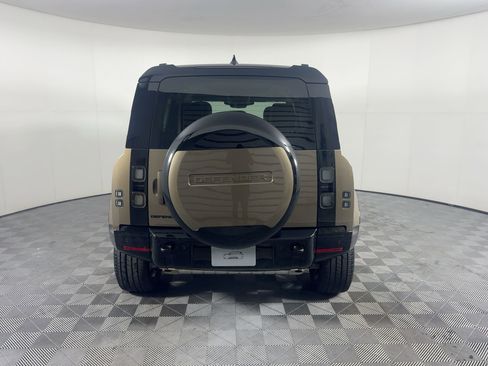 New 2026 Land Rover Defender 110 X-Dynamic SE image 11