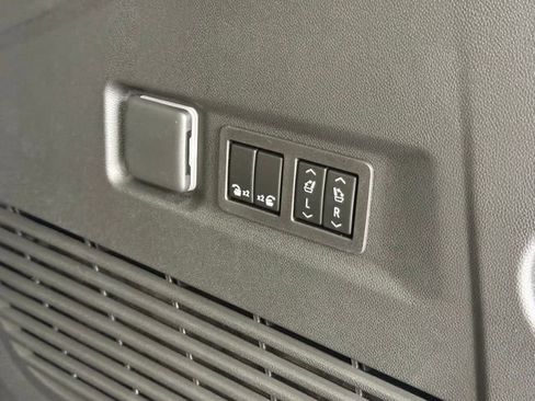 New 2026 Chevrolet Suburban High Country image 6