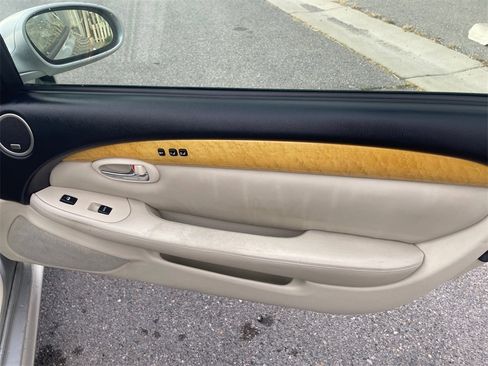 Used 2003 Lexus SC 430 Convertible image 17