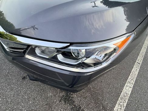 Used 2017 Honda Accord EX-L image 32