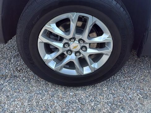 Used 2021 Chevrolet Traverse LS FWD image 38