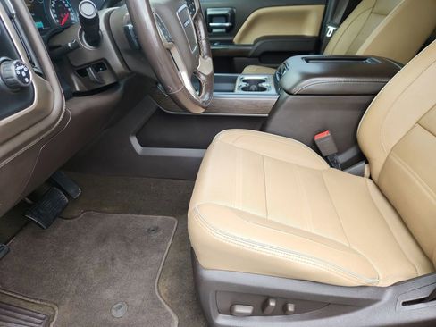 Used 2018 GMC Sierra 2500 Denali w/ Duramax Plus Package AWD/4WD image 8