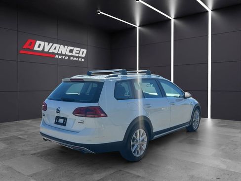 Used 2017 Volkswagen Golf Alltrack SEL image 6