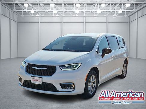 New 2026 Chrysler Pacifica Select FWD image 1