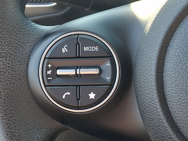 Used 2025 Kia Soul LX w/ LX Technology Package FWD image 20