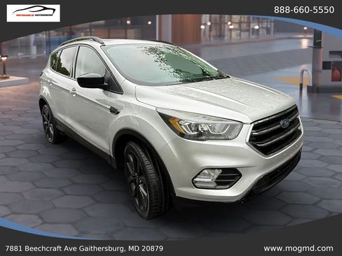 Used 2018 Ford Escape SE w/ SE Sport Appearance Package AWD/4WD image 8