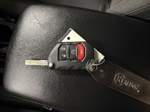 Used 2024 Jeep Wrangler Unlimited Sport AWD/4WD image 29