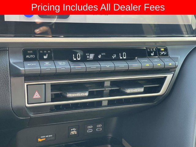 Used 2025 Toyota Camry XSE FWD image 28