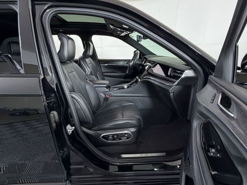 Used 2023 Jeep Grand Cherokee Overland w/ Adv Protech Group III image 5