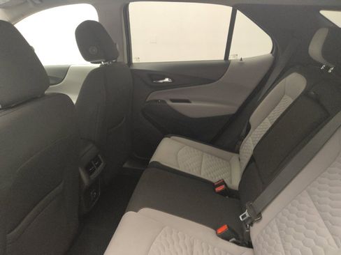 Used 2021 Chevrolet Equinox LS w/ LS Convenience Package FWD image 18