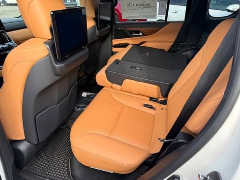 New 2026 Lexus LX 600 4WD w/ Luxury Package image 27