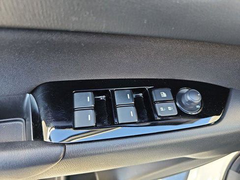 Used 2019 MAZDA CX-5 Sport image 26