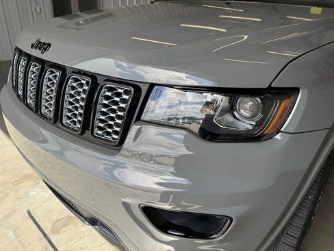 Used 2021 Jeep Grand Cherokee Laredo X AWD/4WD image 18