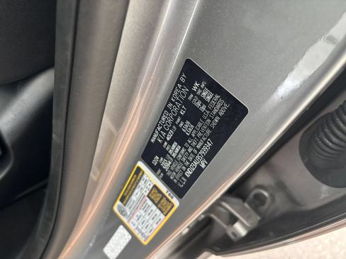 Used 2025 Kia Soul LX w/ LX Technology Package FWD image 28