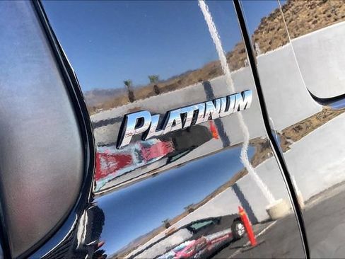 Used 2019 Toyota Sequoia Platinum AWD/4WD image 7