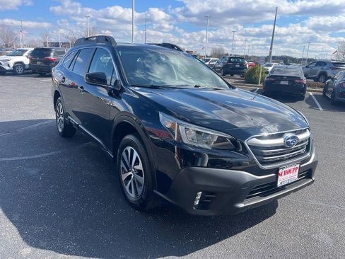 Used 2021 Subaru Outback Premium AWD/4WD image 2