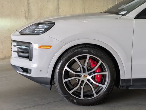 Certified 2024 Porsche Cayenne S AWD/4WD image 14