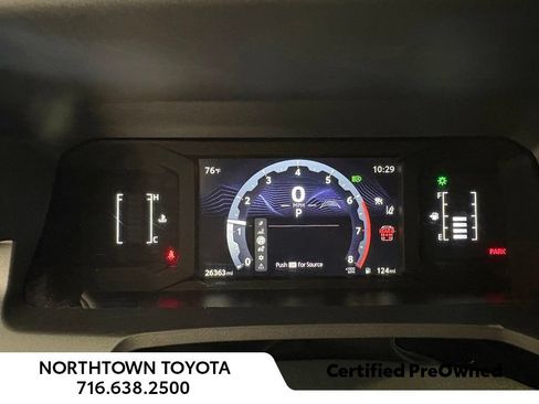 Used 2025 Toyota 4Runner SR5 AWD/4WD image 27