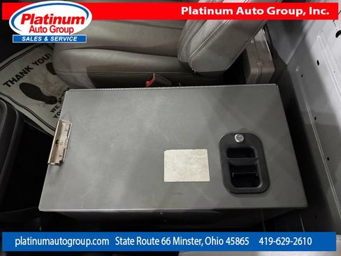 Used 2017 Chevrolet Express 3500 Extended RWD image 25
