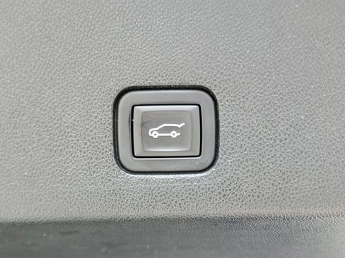 Certified 2023 Cadillac XT6 Sport w/ LPO, ONYX Package AWD/4WD image 11