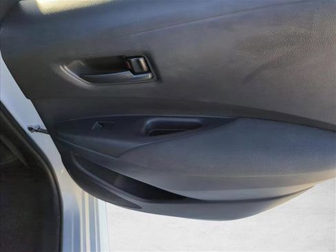 Used 2025 Toyota Corolla LE FWD image 20