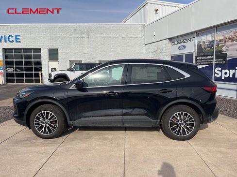 New 2024 Ford Escape SE w/ PHEV Premium Package image 23