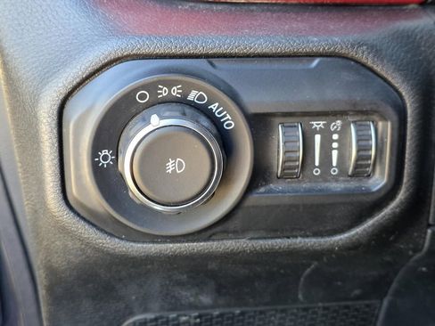 Used 2020 Jeep Wrangler Unlimited Rubicon image 25