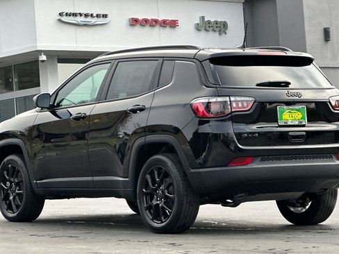 New 2026 Jeep Compass Latitude image 7