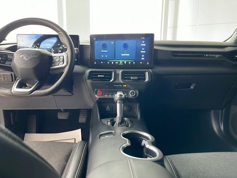 Certified 2024 Ford Mustang Coupe image 27