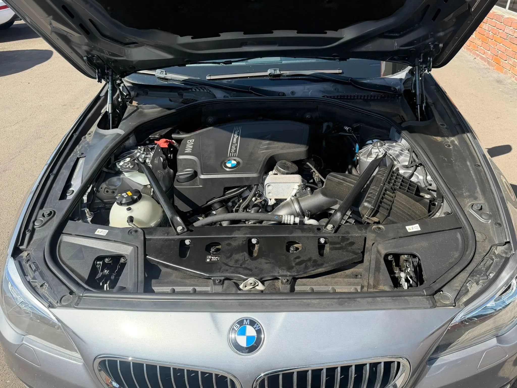 Used 2016 BMW 528i xDrive Sedan AWD/4WD image 16