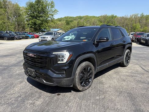 Used 2025 GMC Terrain Elevation w/ Elevation Premium Package AWD/4WD image 1