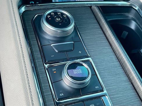 Used 2024 Ford Expedition Max Limited image 17