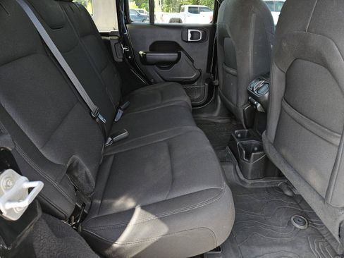 Used 2023 Jeep Wrangler Unlimited Sport AWD/4WD image 30