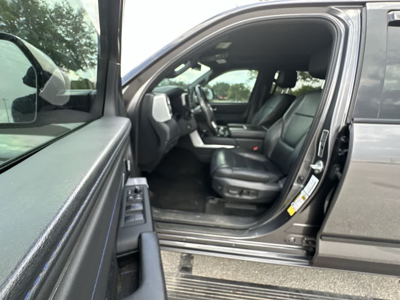Used 2022 Toyota Tundra Platinum w/ Advanced Package RWD image 10