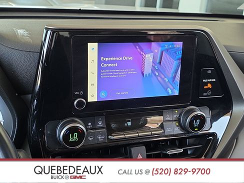 Used 2023 Toyota Highlander LE FWD image 17