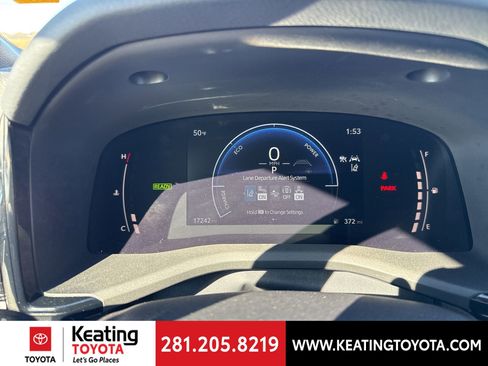 Certified 2025 Toyota Camry SE image 17