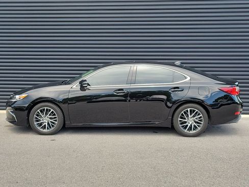 Used 2018 Lexus ES 350 w/ Luxury Package w/Wood Trim FWD image 2